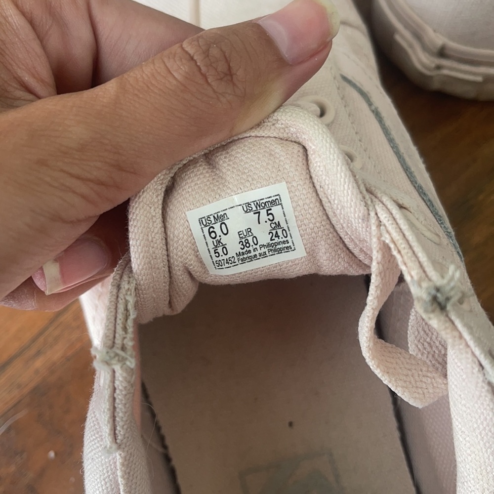 Vans - Picture 5 of 5